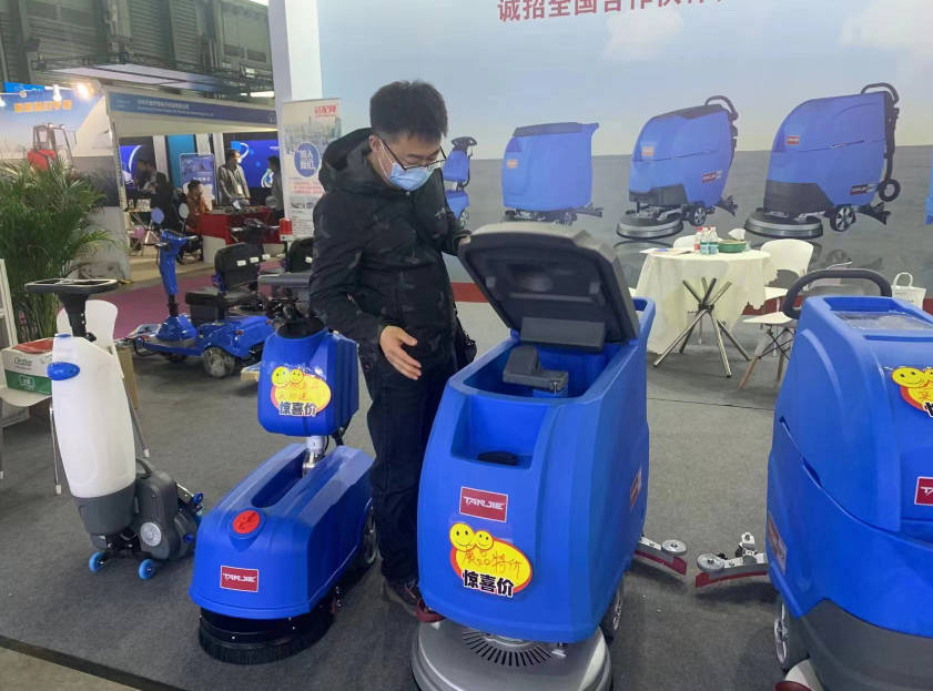 迪庆坦洁洗地机公司致力于电动洗地机的生产、销售和服务百家